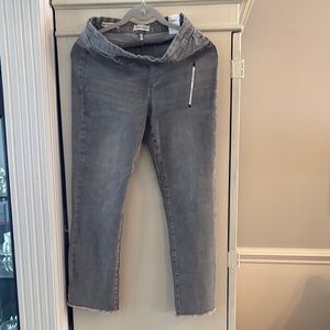 Audrey Ankle & Cropped Gray Jeans